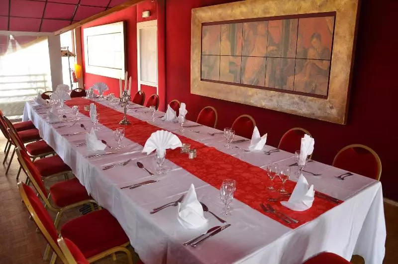 ホテル Espace Leonard De Vinci