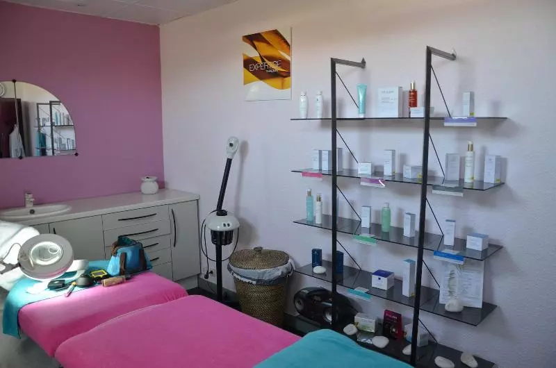 ホテル Espace Leonard De Vinci