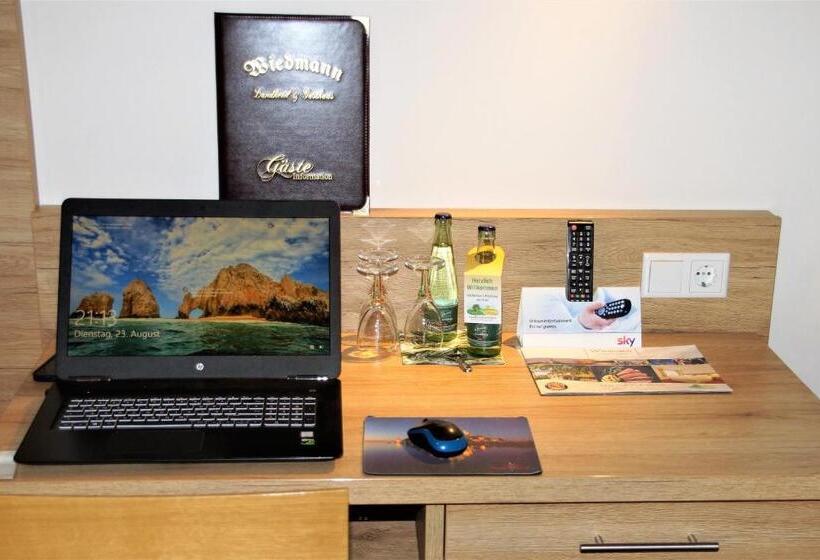 Gasthaus Und Landhotel Wiedmann