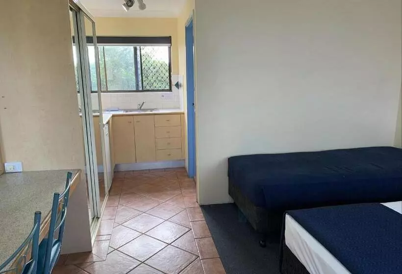 Отель Harbour Side Resort