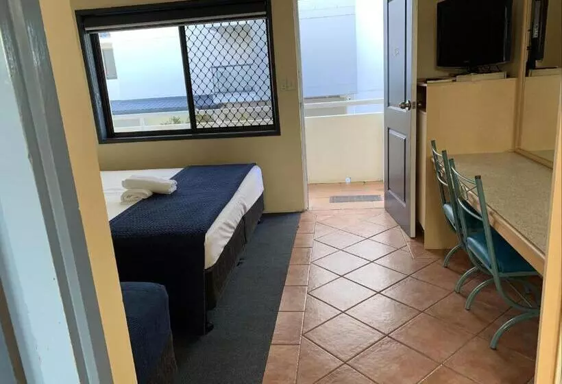 Отель Harbour Side Resort