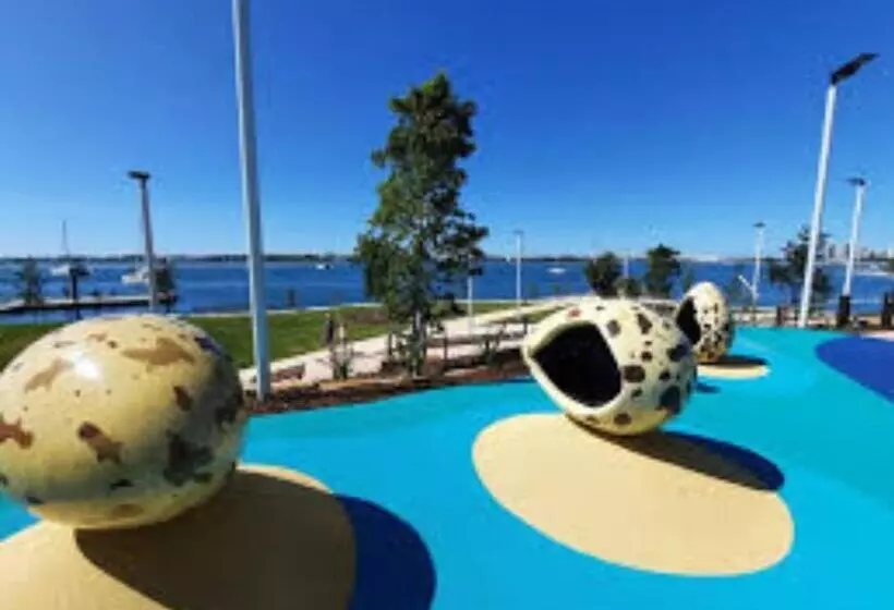 Отель Harbour Side Resort