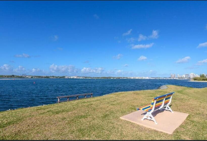 Отель Harbour Side Resort