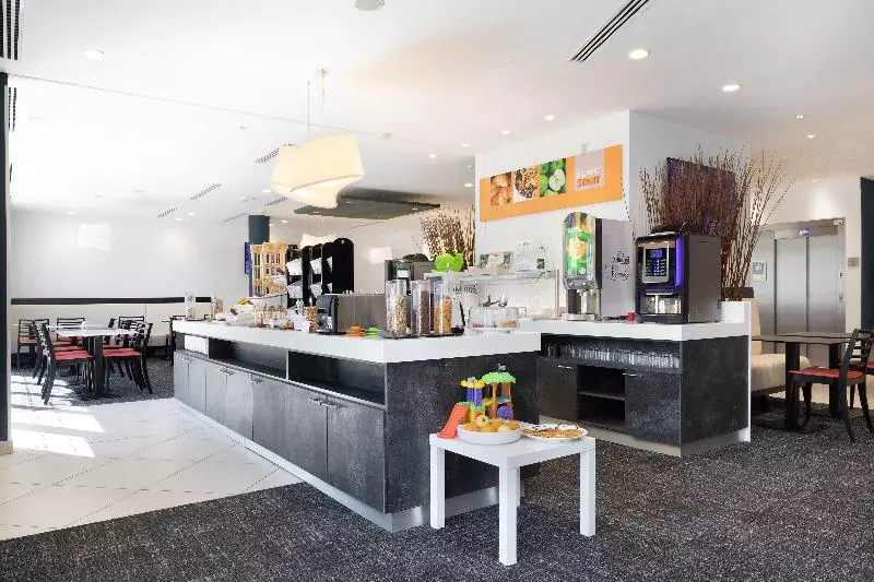 فندق Holiday Inn Express Toulon Est, An Ihg