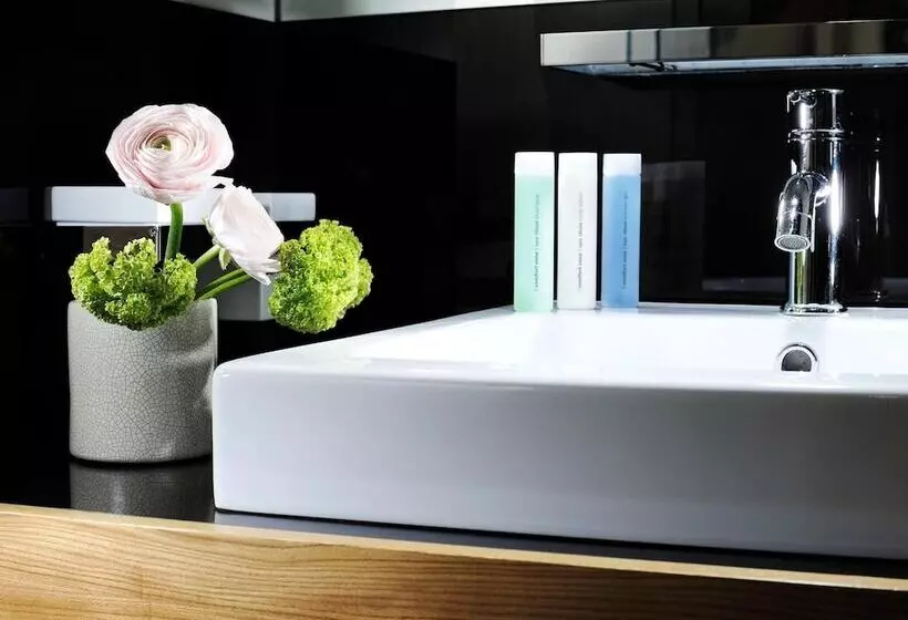 هتل Mario De  Fiori 37