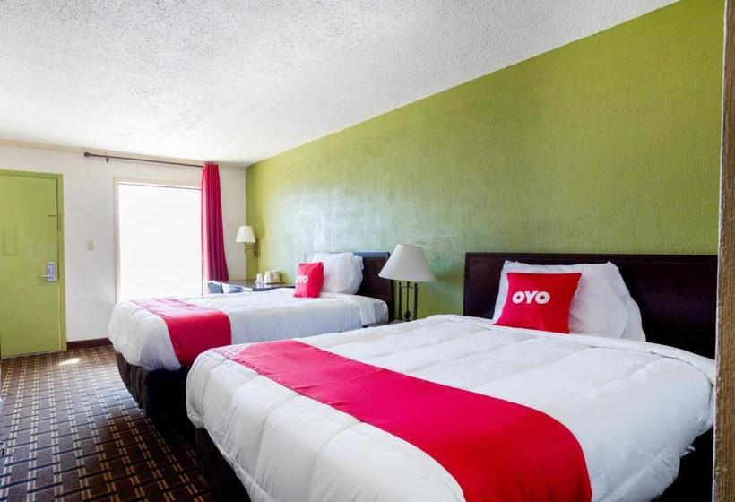 Отель Palm Court Inn & Suites