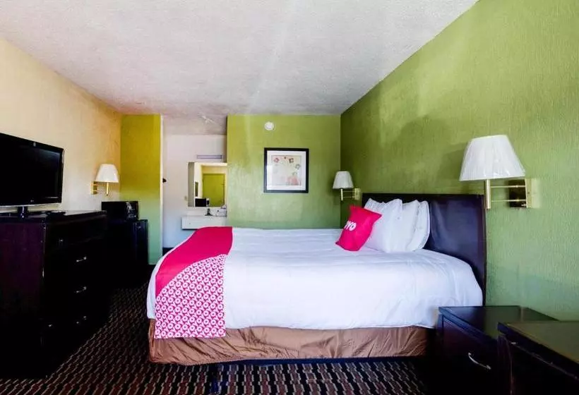 酒店 Palm Court Inn & Suites