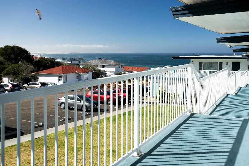 汽车旅馆  Tides Oceanview Inn And Cottages