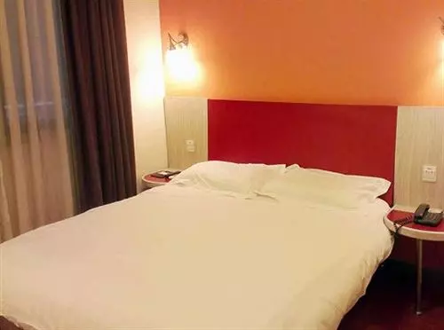 Motel168 Shanghai Qi Bao Inn