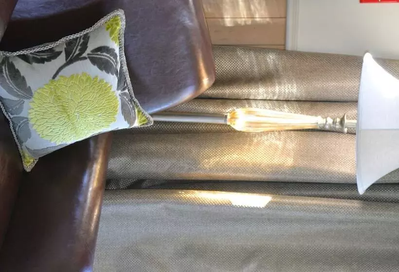 پانسیون Quickenberry Guesthouse