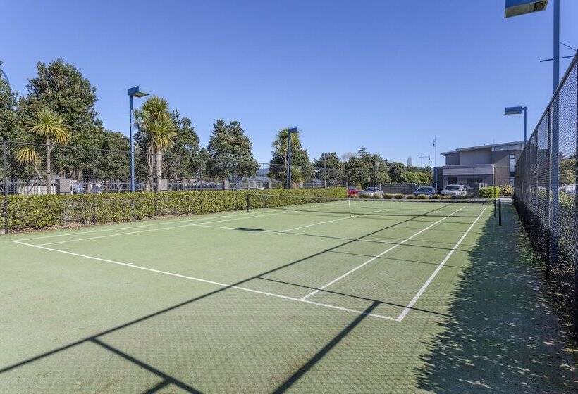 Sovereign Pier On The Waterways