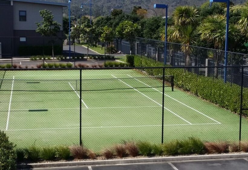 Sovereign Pier On The Waterways