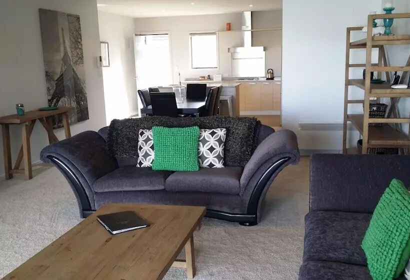 Sovereign Pier On The Waterways