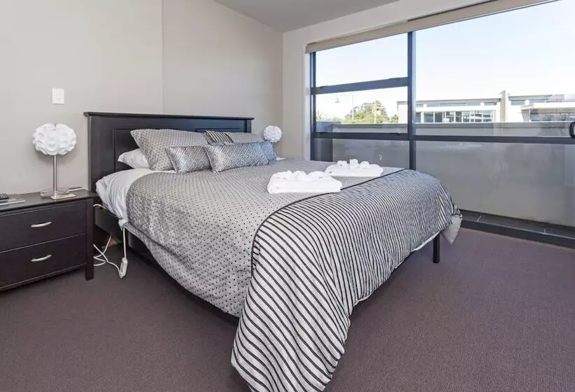 Sovereign Pier On The Waterways