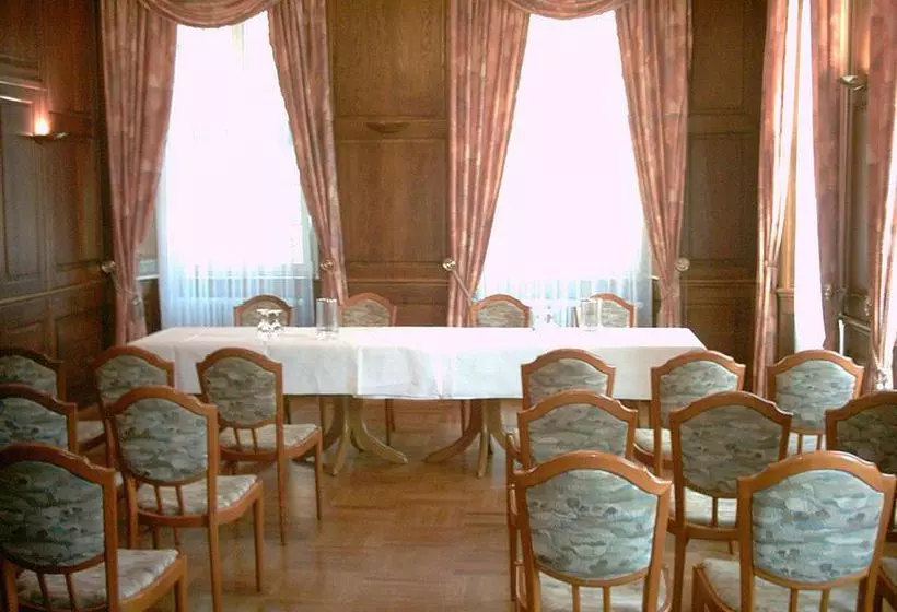 Отель Park Schloss Meisdorf