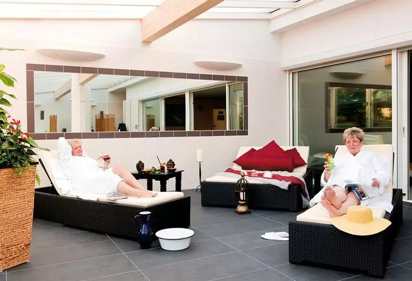 Отель Park Schloss Meisdorf