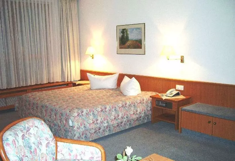 Отель Park Schloss Meisdorf