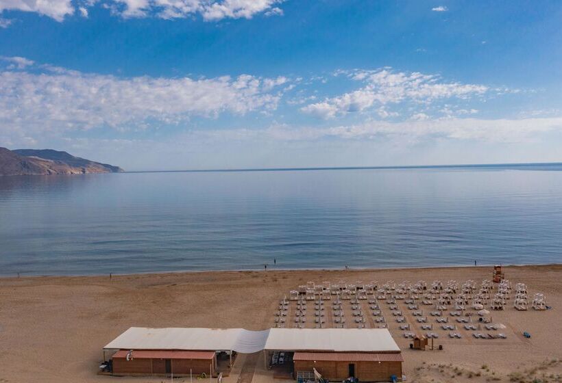 Отель Georgioupolis Suites