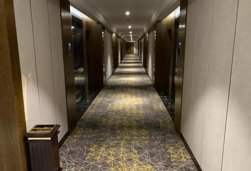 هتل Green Tree Inn Zhenjiang Jiepai Town