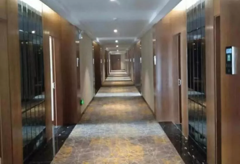 هتل Green Tree Inn Zhenjiang Jiepai Town