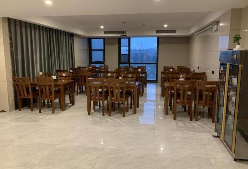 호텔 Green Tree Inn Zhenjiang Jiepai Town