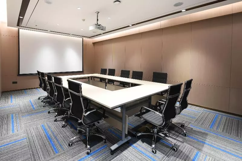 هتل Holiday Inn Express Tianjin Binhai, An Ihg