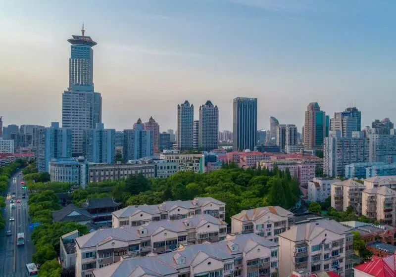 Shell Hotel Shanghai Oriental Pearl Tower Century Avenue Metro Station