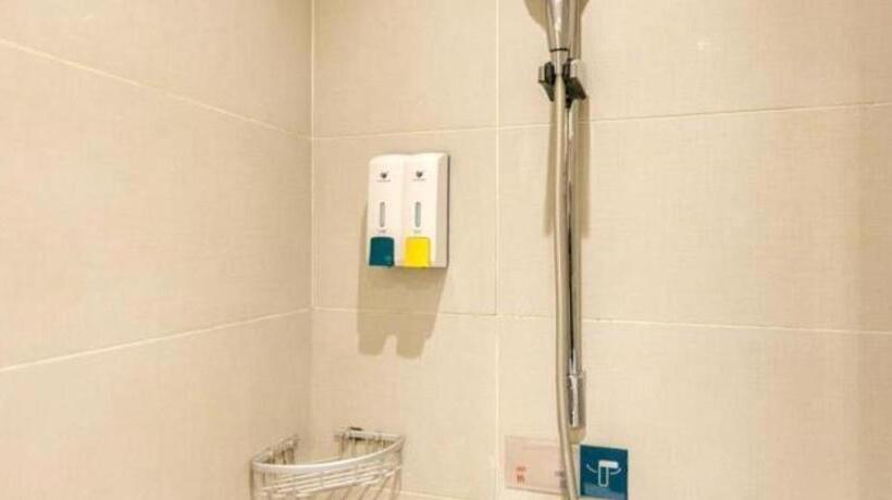 호텔 City Comfort Inn Wuhan Wangjiawan Longyangcun Metro Station