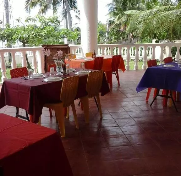 Aamiaismajoitus (B&B) Medellin Seaview Inn