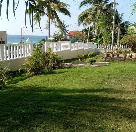 Aamiaismajoitus (B&B) Medellin Seaview Inn