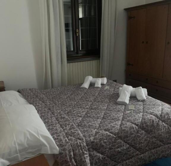 تختخواب و صبحانه Mezzanetti