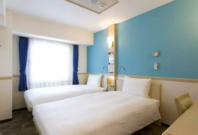 Hotelli Toyoko Inn Nara Oji Eki Minami Guchi