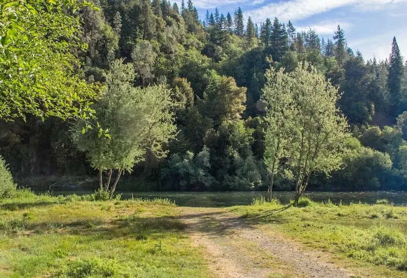 Lomakeskus Indian Creek Lodge