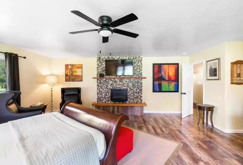 Lomakeskus Indian Creek Lodge