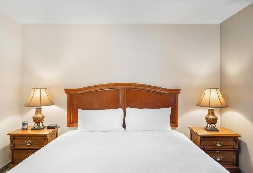 Курорт Indian Creek Lodge