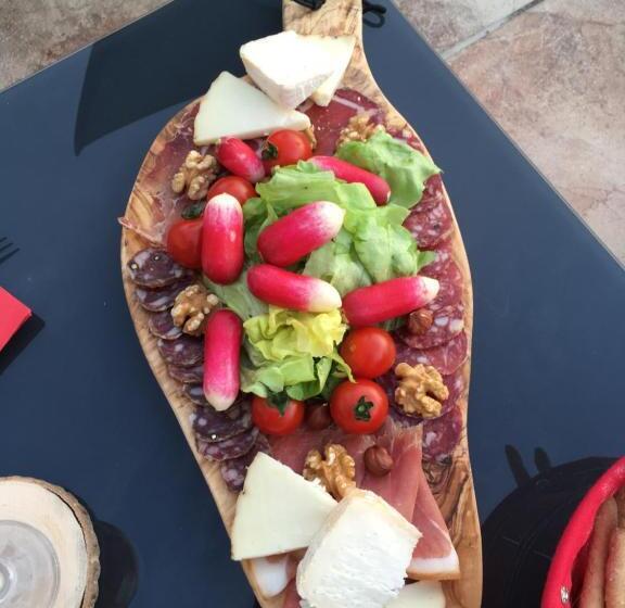 Bed and Breakfast Casa Basgiu, Chambres Avec Balcon Et Table D Hôtes