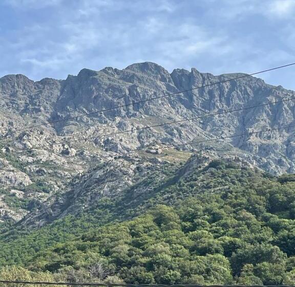 Bed and Breakfast Casa Basgiu, Chambres Avec Balcon Et Table D Hôtes