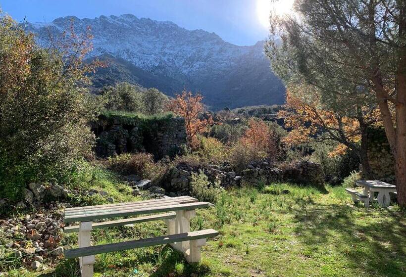 Bed and Breakfast Casa Basgiu, Chambres Avec Balcon Et Table D Hôtes