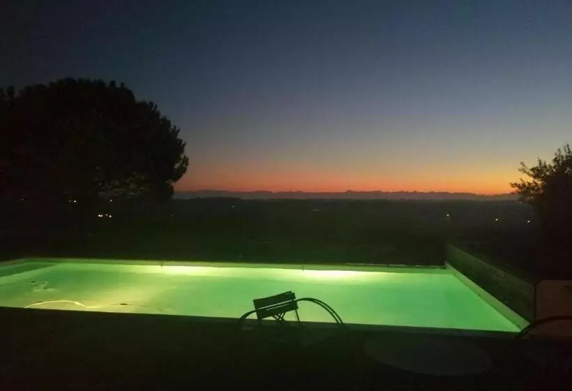 Aamiaismajoitus (B&B) Domaine De Cayre