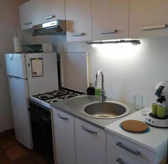 Aamiaismajoitus (B&B) Domaine De Cayre