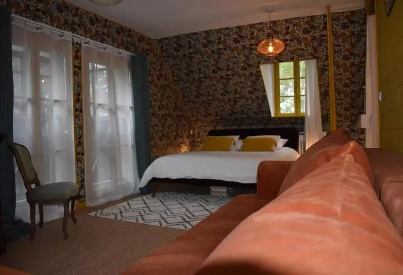 Aamiaismajoitus (B&B) La Maison Des Champs , Chambres D Hotes , Receptions