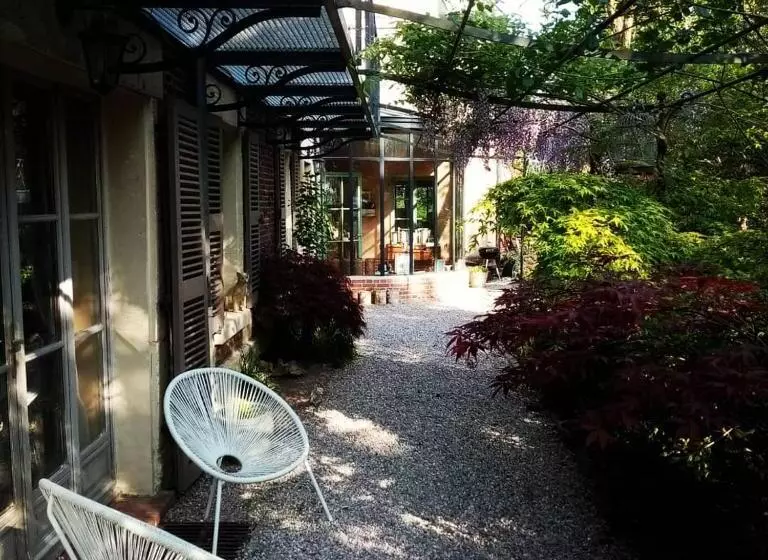 Aamiaismajoitus (B&B) La Maison Des Champs , Chambres D Hotes , Receptions