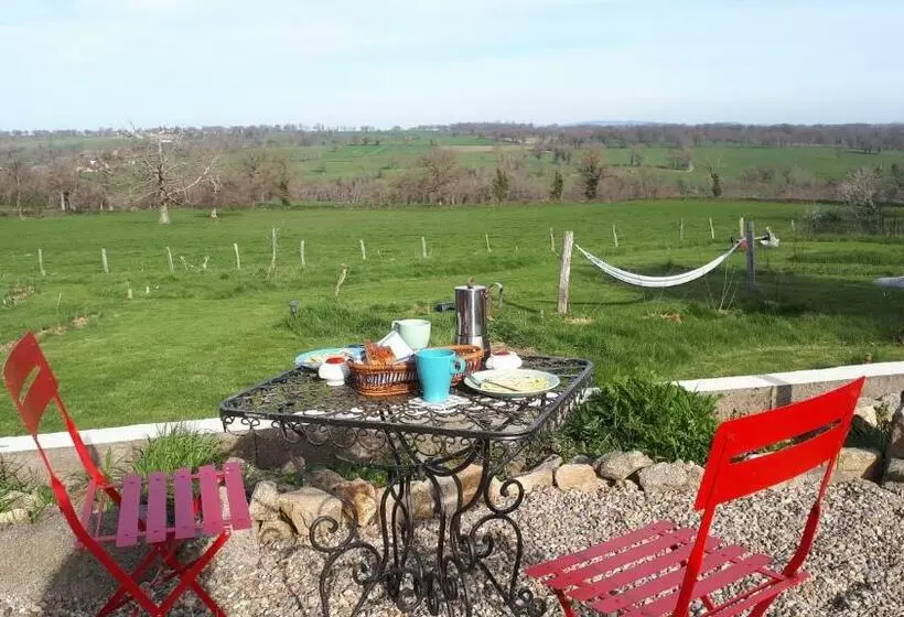 ベッドアンドブレックファースト Le Monticule