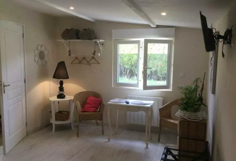 Aamiaismajoitus (B&B) Séverine Chambres D’hôtes