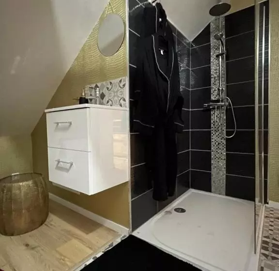 Hotelli Redroom Loveroom Chambre Spa Privative Insolite Thème 50 Nuances De Grey