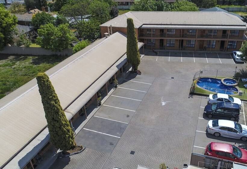 מוטל Rodney Motor Inn