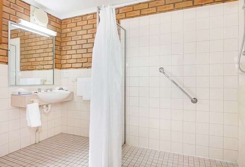 מוטל Rodney Motor Inn