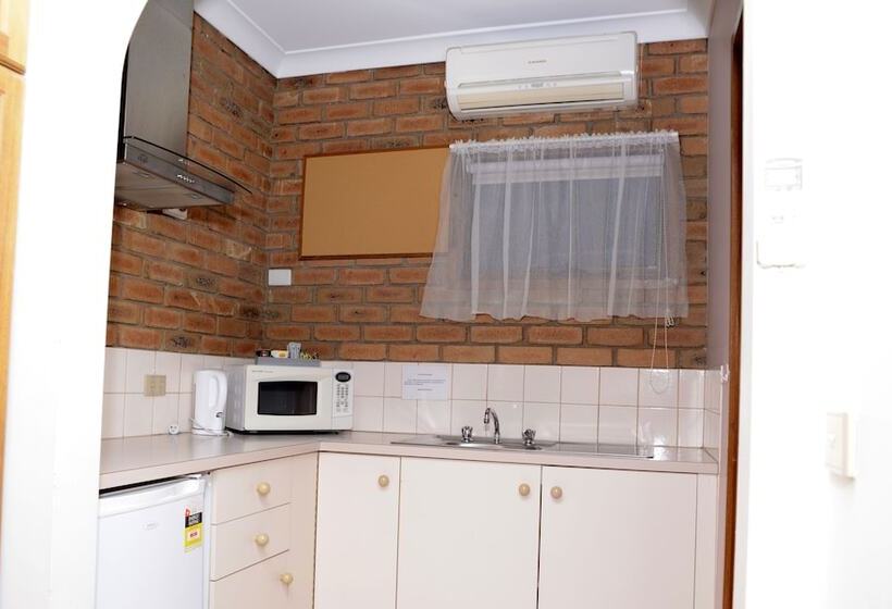 מוטל Rodney Motor Inn