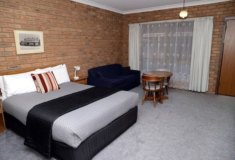 מוטל Rodney Motor Inn