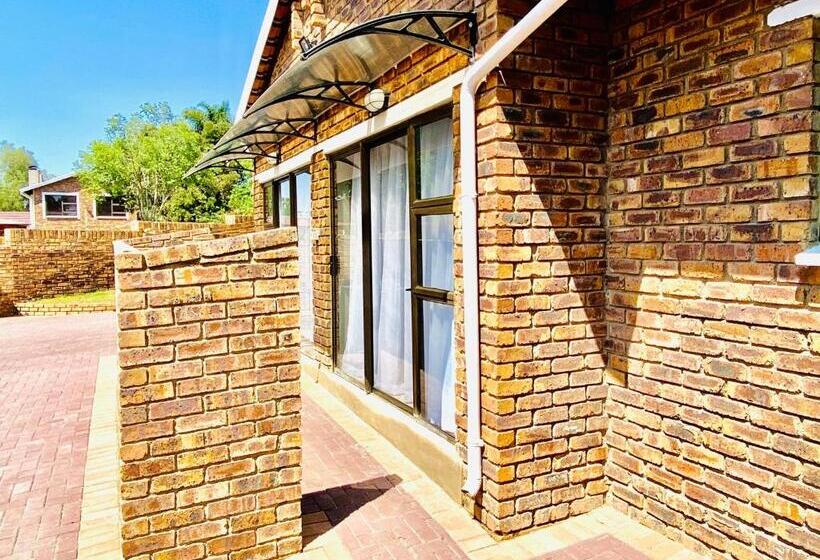 Pension C&c Hotel Vibes Randpark Ridge Jhb 14 Units Available
